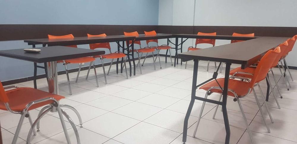 Hotel Dan Inn Sao Carlos By Nacional Inn מראה חיצוני תמונה